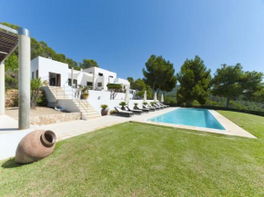 Holiday home in tranquil setting